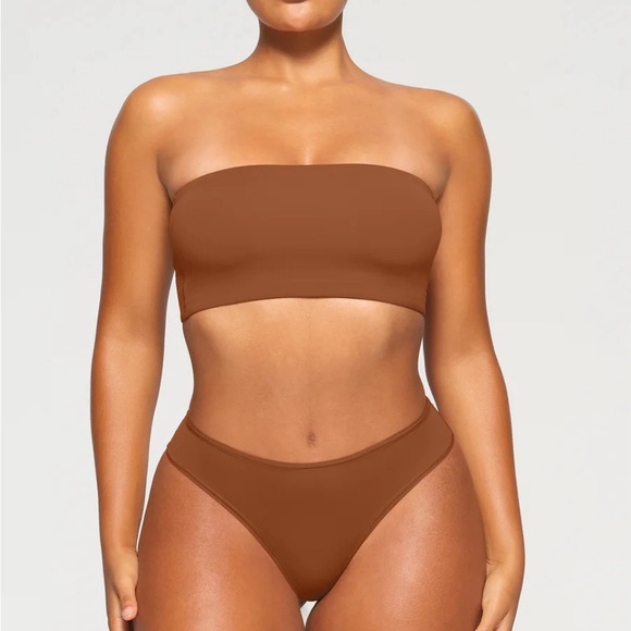 NWOT SKIMS FITS EVERYBODY BANDEAU. Size XS - Picture 2 of 8